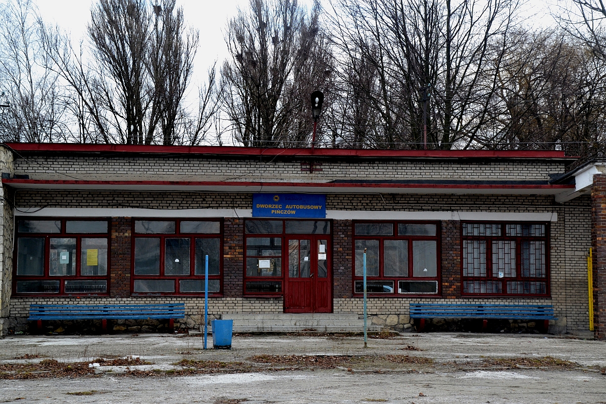 dworzec w Pińczowie
